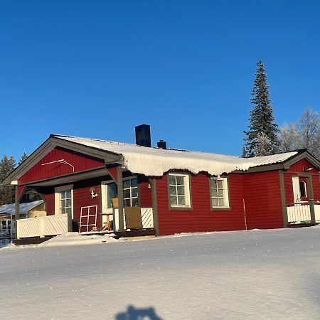 Little Adorable Red Vila Kiruna Exterior foto