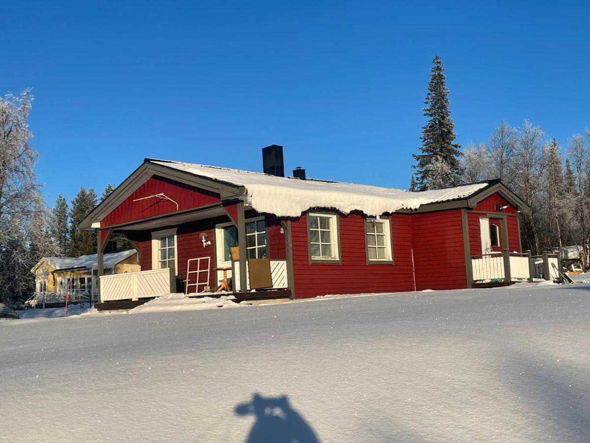 Little Adorable Red Vila Kiruna Exterior foto