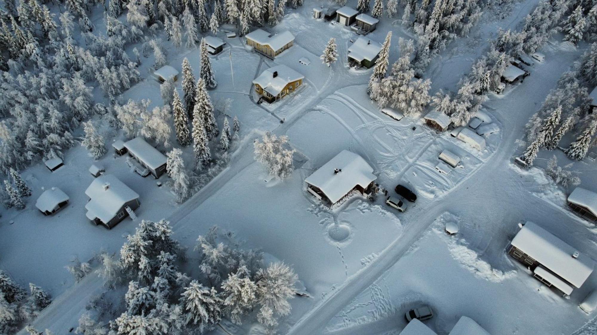 Little Adorable Red Vila Kiruna Exterior foto