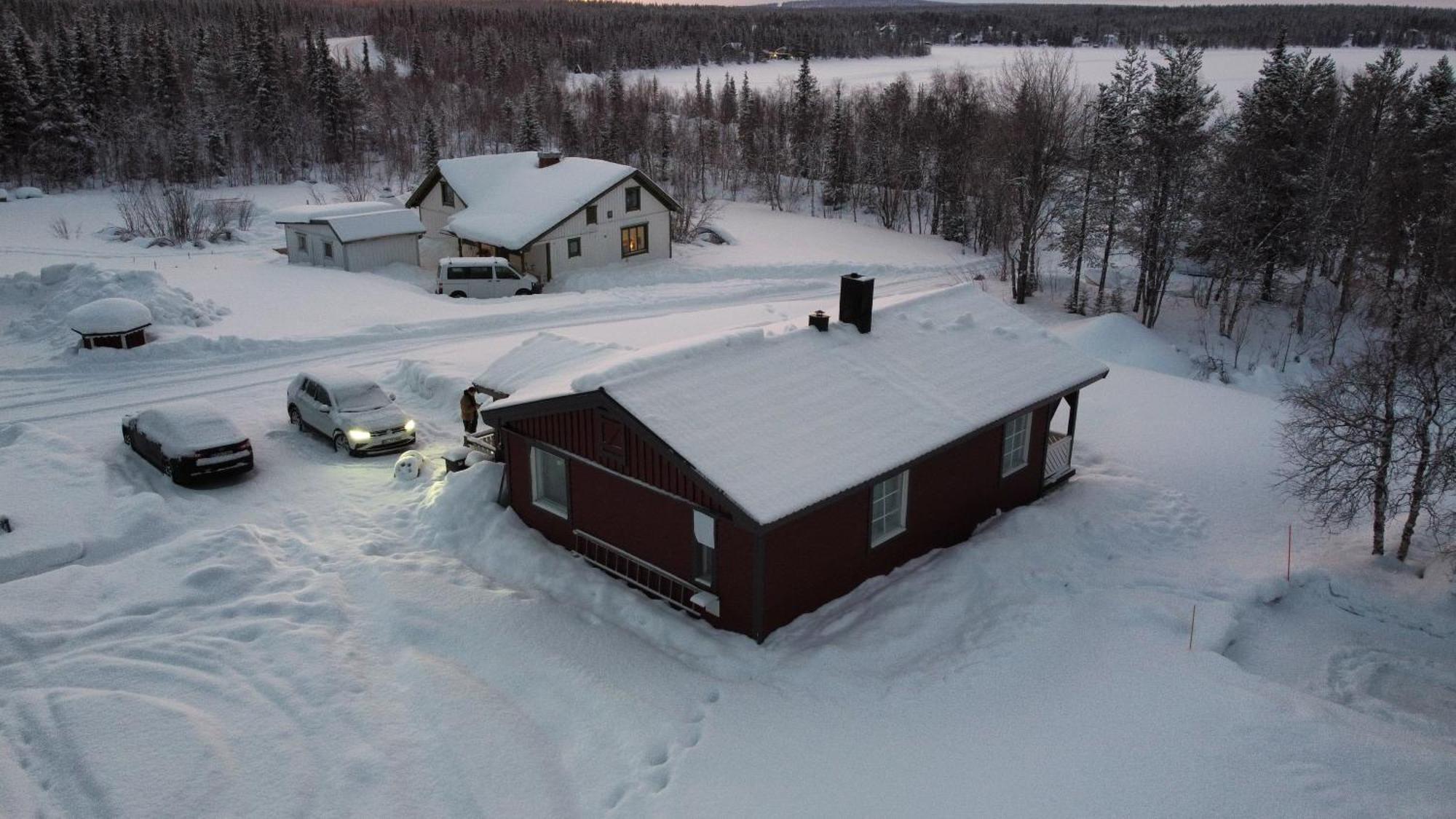 Little Adorable Red Vila Kiruna Exterior foto