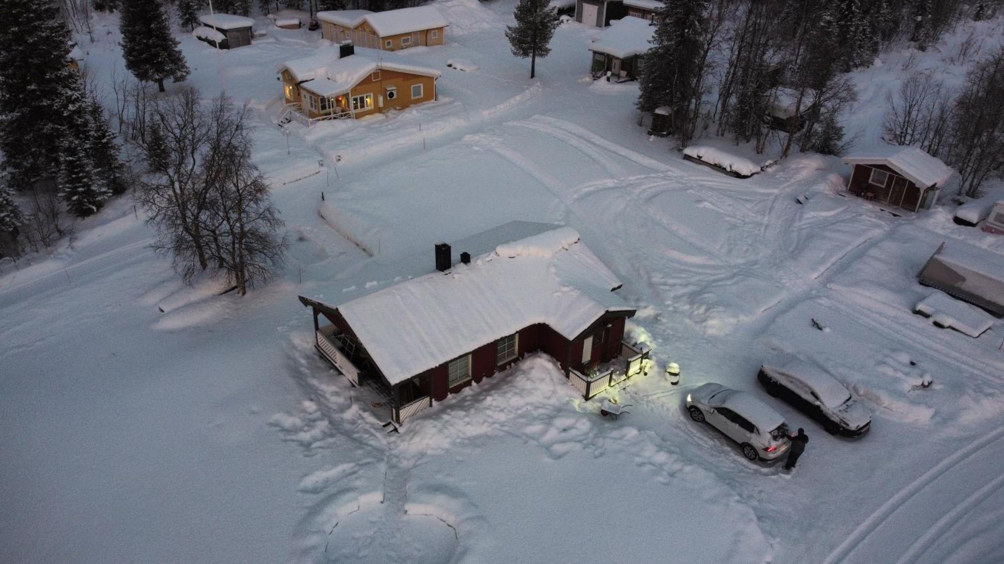 Little Adorable Red Vila Kiruna Exterior foto